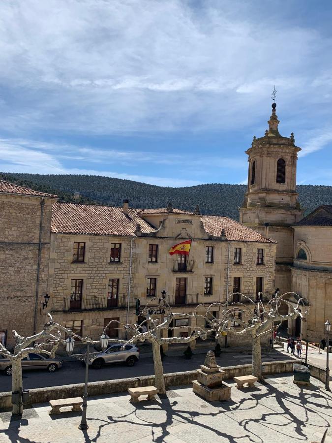 Hotel Tres Coronas De Silos ซานโตโดมิงโก เด ซีลอส ภายนอก รูปภาพ